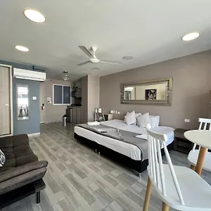 Aparta Estudio En El Edificio Bahia 79 Apartasuites Apartamento
